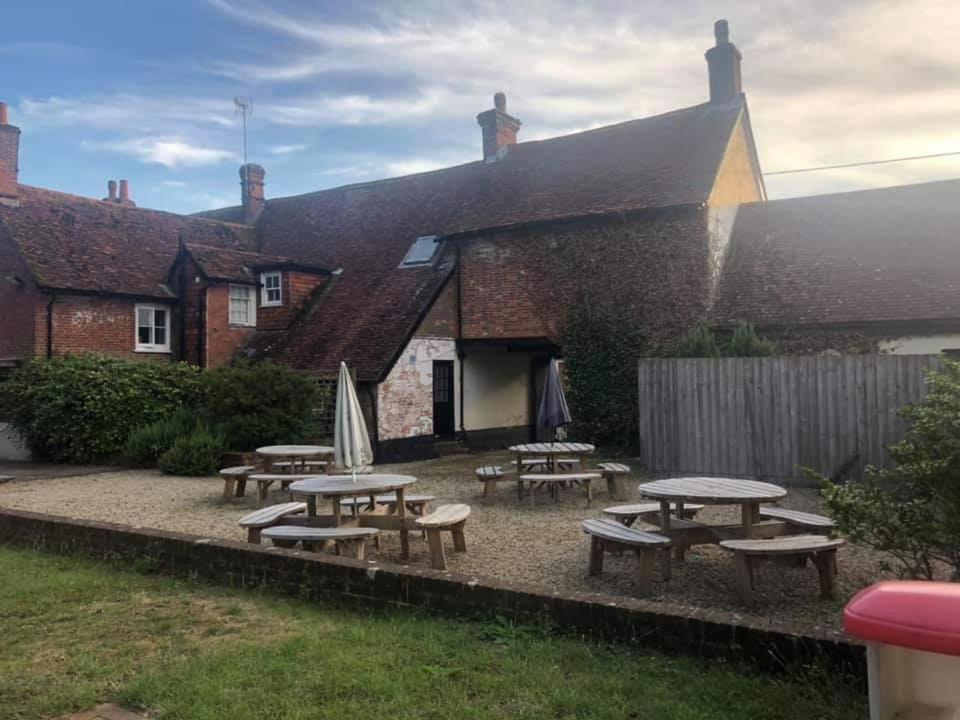 The Bull Hotel Downton  Esterno foto